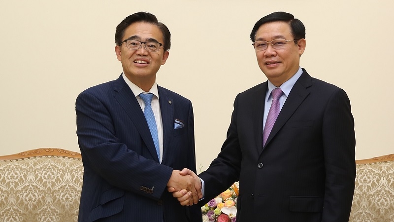 Deputy PM Vuong Dinh Hue and Aichi Governor Omura Hideaki (Photo: VGP)