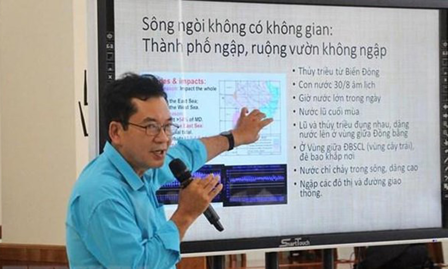 Low, late floods worsen saline intrusion in Mekong Delta: experts hinh anh 1Expert on the delta's ecosystem Nguyen Huu Thien speaks at the event (Photo: VNA)