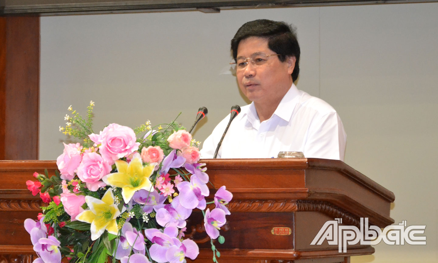 Thứ trưởng Bộ NN&PTNT Lê Quốc Doanh phát biểu tại hội nghị.