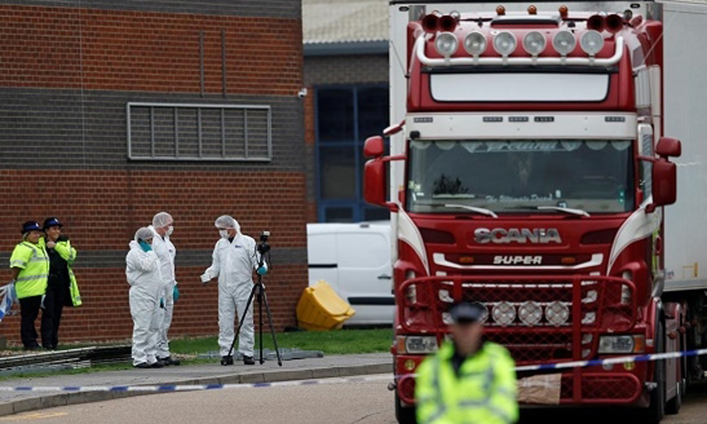 Police are seen at the scene where bodies were discovered in a lorry container, in Grays, Essex, Britain October 23, 2019. (Photo: Reuters)