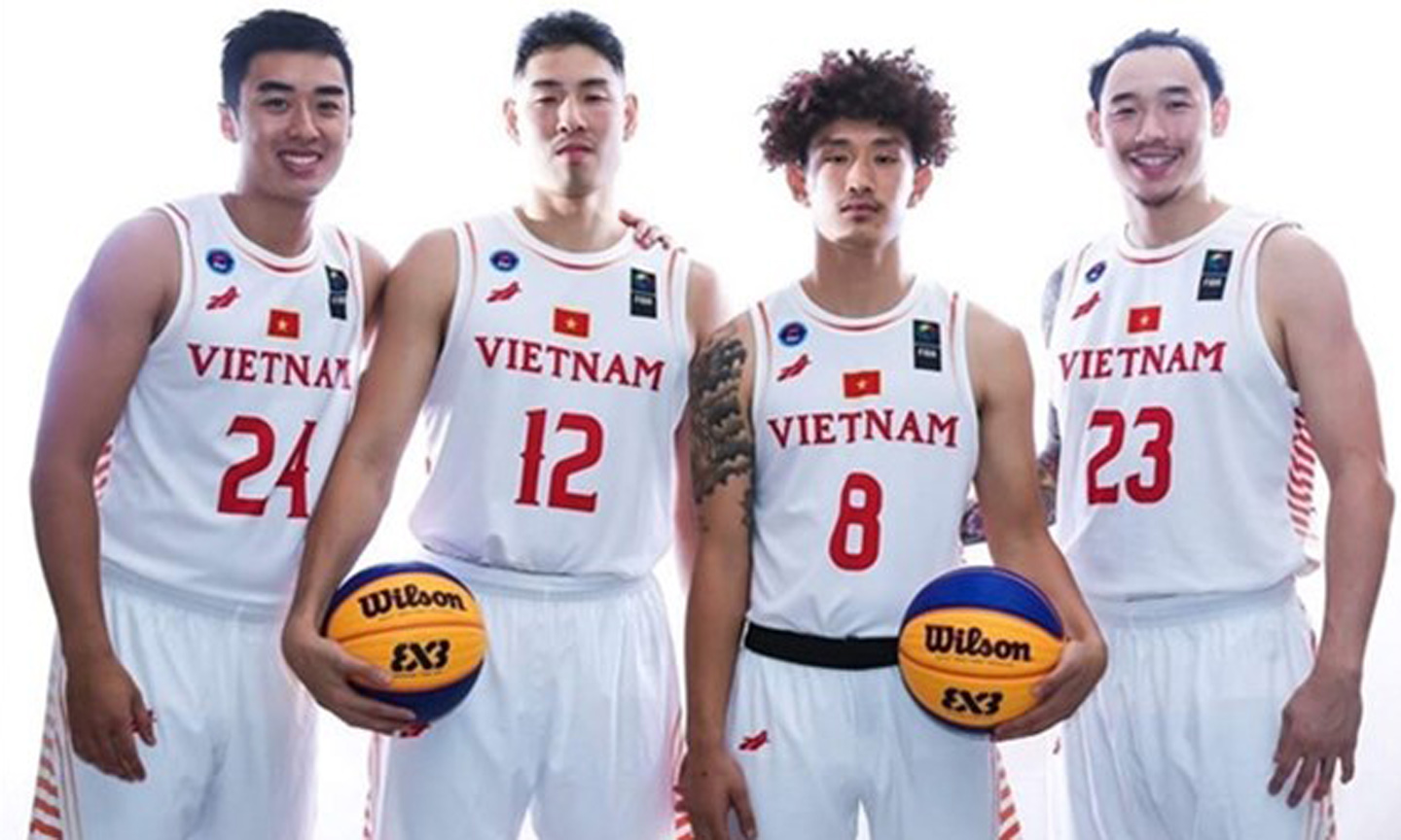 Vietnam's national male basketball players (Photo thethao247.vn)