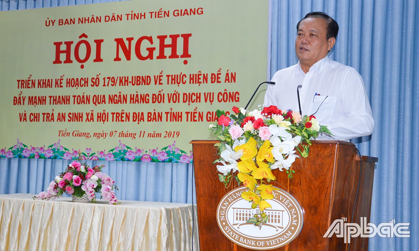 Đồng chí Lê Văn Nghĩa phát biểu tại hội nghị.