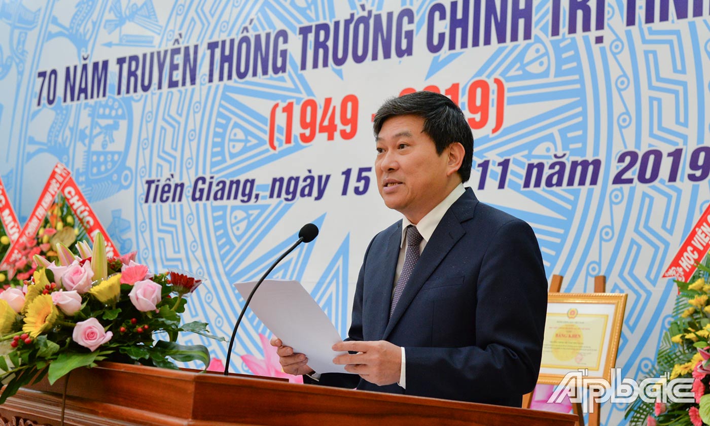 PGS. TS. Nguyễn Duy Bắc phát biểu tại buổi lễ.