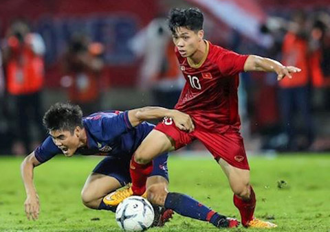 HLV Park Hang Seo và Akira Nishino đại diện cho 2 nền bóng đá hàng đầu châu Á