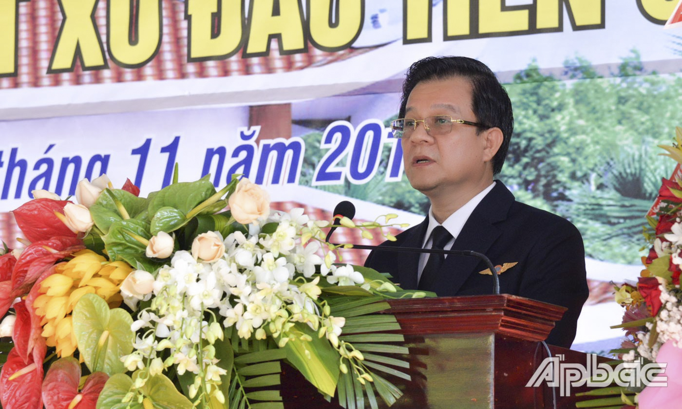 Đồng chí Lê Hồng Quang phát biểu tại buổi lễ.