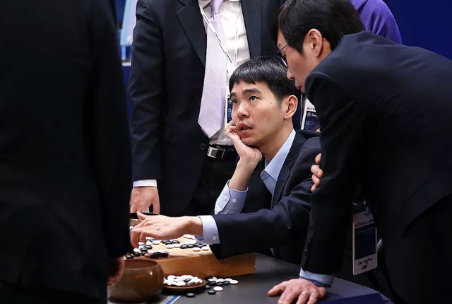 Lee Se-dol giải nghệ vì cho rằng AI không thể bị đánh bại trong môn cờ vây.