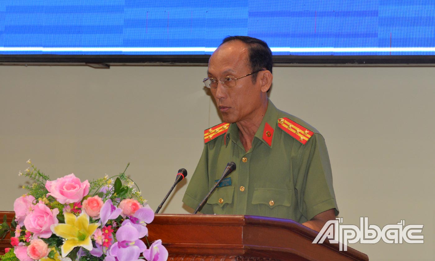Đại tá Nguyễn Văn Nhựt, Giám đốc Công an tỉnh giải trình tại hội trường