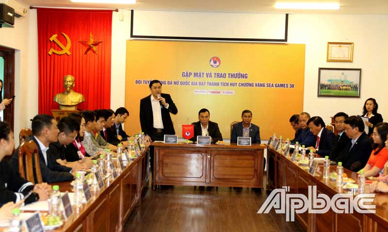 Ông Cao Văn Chóng – Phó Chủ tịch LĐBĐVN gửi lời cảm ơn đến các đơn vị đã đồng hành cùng ĐT Bóng đá nữ Quốc gia