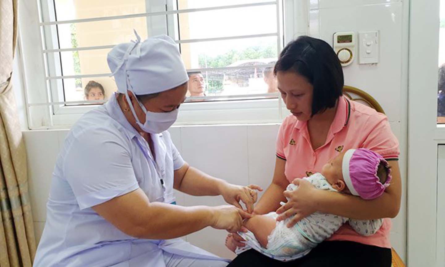 Tiêm vắcxin cúm mùa là biện pháp dự phòng hiệu quả nhất. (Ảnh: PV/Vietnam+)