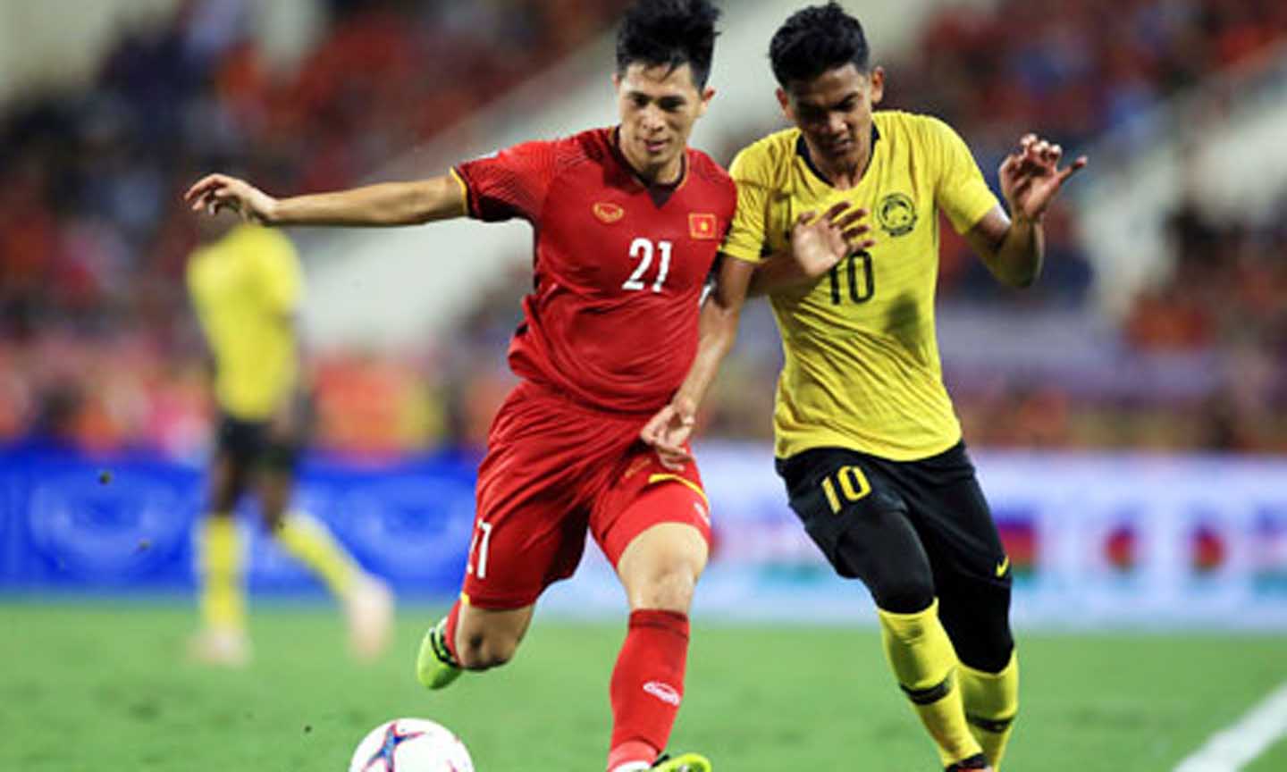 Đình Trọng nhiều khả năng được chọn đá trung vệ thòng ở U23 Việt Nam