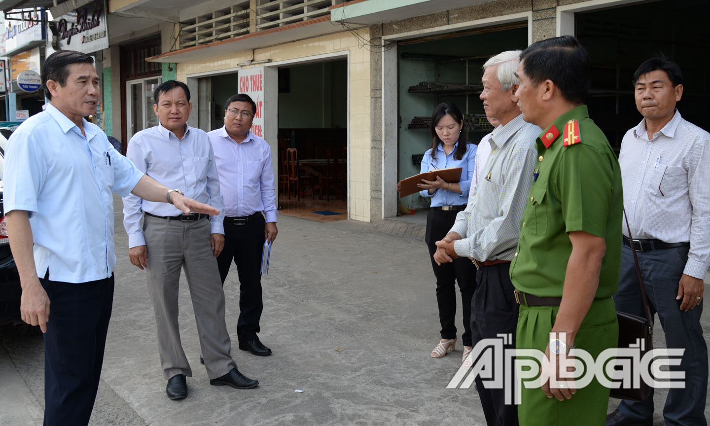 Chủ tịch UBND tỉnh Lê Văn Hưởng, Trưởng Ban ATGT tỉnh khảo sát tình hình ATGT ở huyện Châu Thành.
