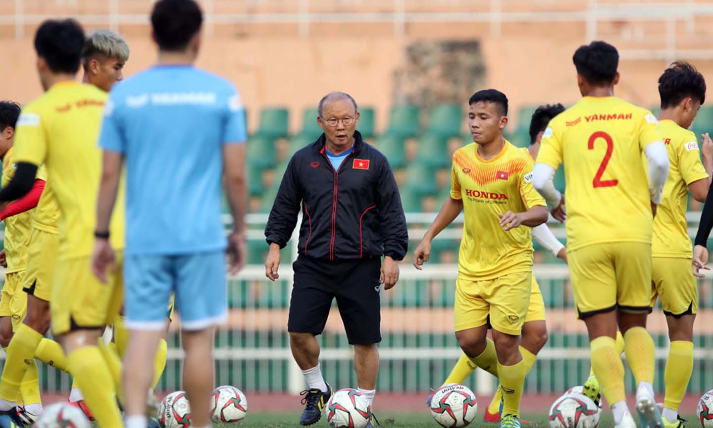 HLV Park Hang-seo rút gọn lực lượng U23 Việt Nam xuống còn 25 cầu thủ trước khi di chuyển sang Thái Lan dự VCK U23 châu Á 2020. Ảnh: Tuấn Hữu