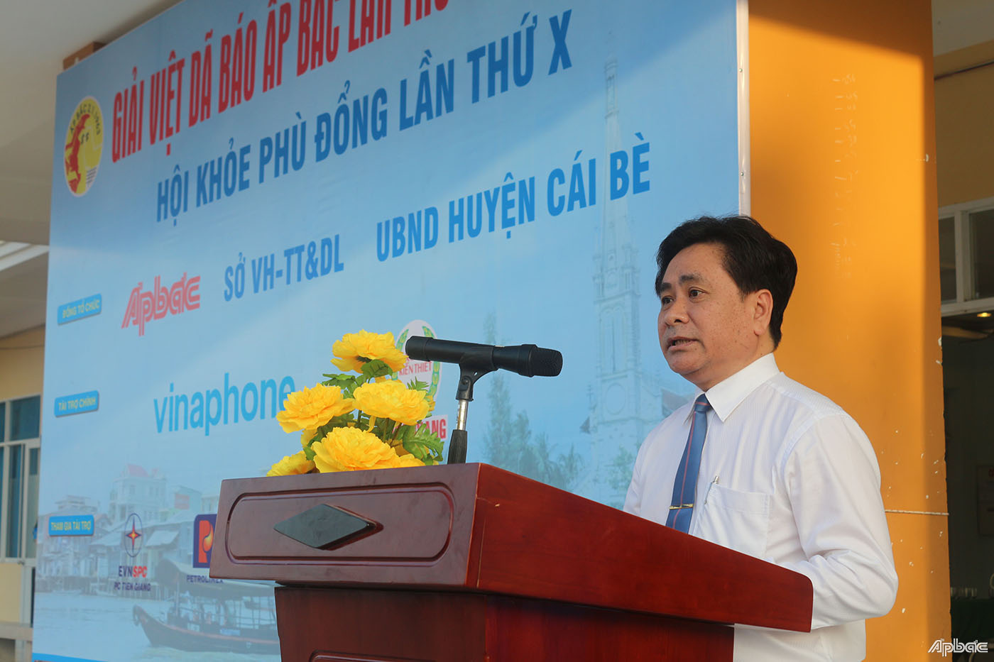 Phó Chủ tịch UBND tỉnh Trần Văn Dũng phát biểu khai mạc