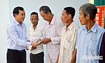 Trưởng Ban Nội chính Tỉnh ủy Nguyễn Văn Vĩnh thăm, tặng quà tết