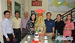 Đồng chí Nguyễn Thị Sáng thăm, chúc tết doanh nghiệp
