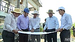 Chairman of the PPC Le Van Huong examines the salinity level at Sau Au canal
