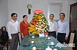 Provincial leaders congratulate Vietnam Doctor's Day