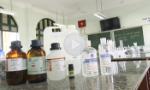 Trường THPT Nguyễn Đình Chiểu: Sản xuất nước rửa tay khô diệt khuẩn