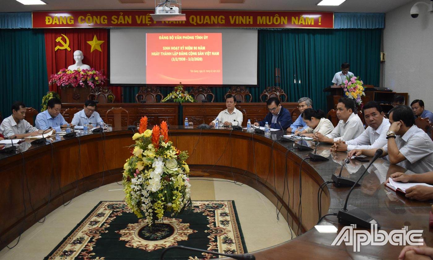 Đảng bộ Văn phòng Tỉnh ủy Tiền Giang tổ chức sinh hoạt kỷ niệm 90 năm Ngày thành lập Đảng Cộng sản Việt Nam.