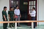 Vice Chairman of the PPC Tran Van Dung checks the quarantine area in Cai Lay district