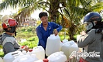 Tiền Giang: Cấp nước ngọt miễn phí để cứu sầu riêng