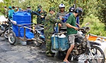 Bộ Chỉ huy Quân sự tỉnh Tiền Giang: Giúp dân vận chuyển nước ngọt tưới cây