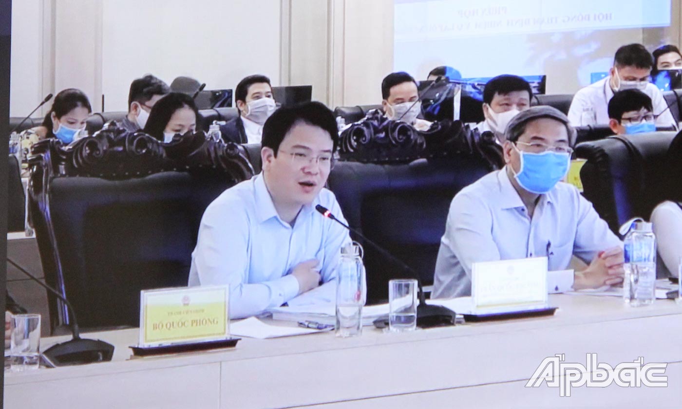 Đồng chí Trần Quốc Phương đánh giá cao dự thảo báo cáo nhiệm vụ lập quy hoạch tỉnh Tiền Giang thời kỳ 2021 - 2030. Ảnh chụp qua màn hình trực tuyến.