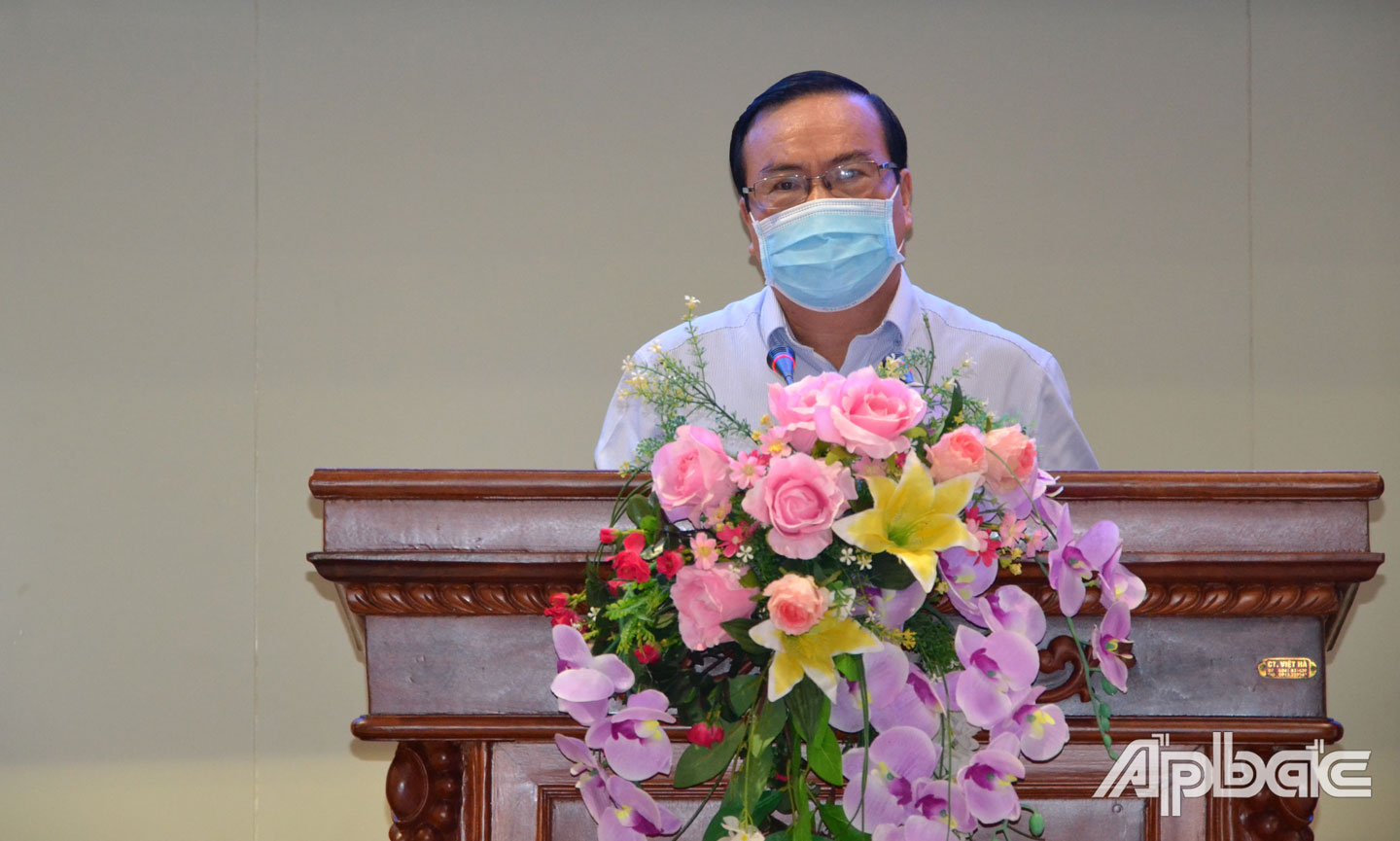 Phó Chủ tịch UBND tỉnh Phạm Anh Tuấn phát biểu tại hội nghị.
