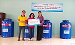 Trao tặng 446 bồn chứa nước cho phụ nữ Tiền Giang