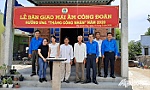 Trao Mái ấm công đoàn cho chị Nguyễn Thị Bướt