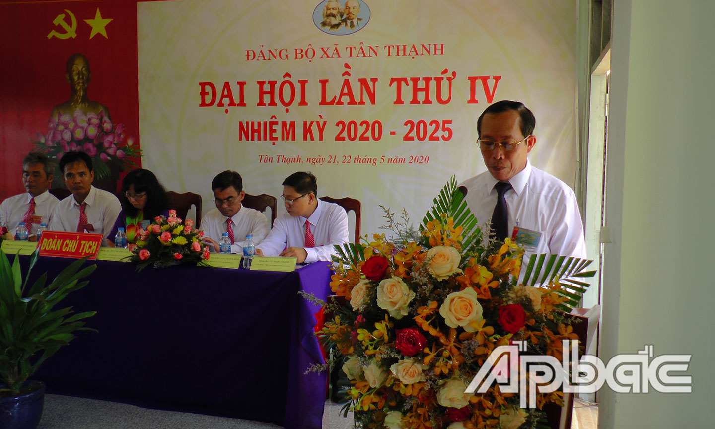 hình Đoàn Chủ tịch Đại hội Đại biểu xã Tân Thạnh lần thứ IV nhiệm kỳ 2020-2025 đang điều hành đại hội.