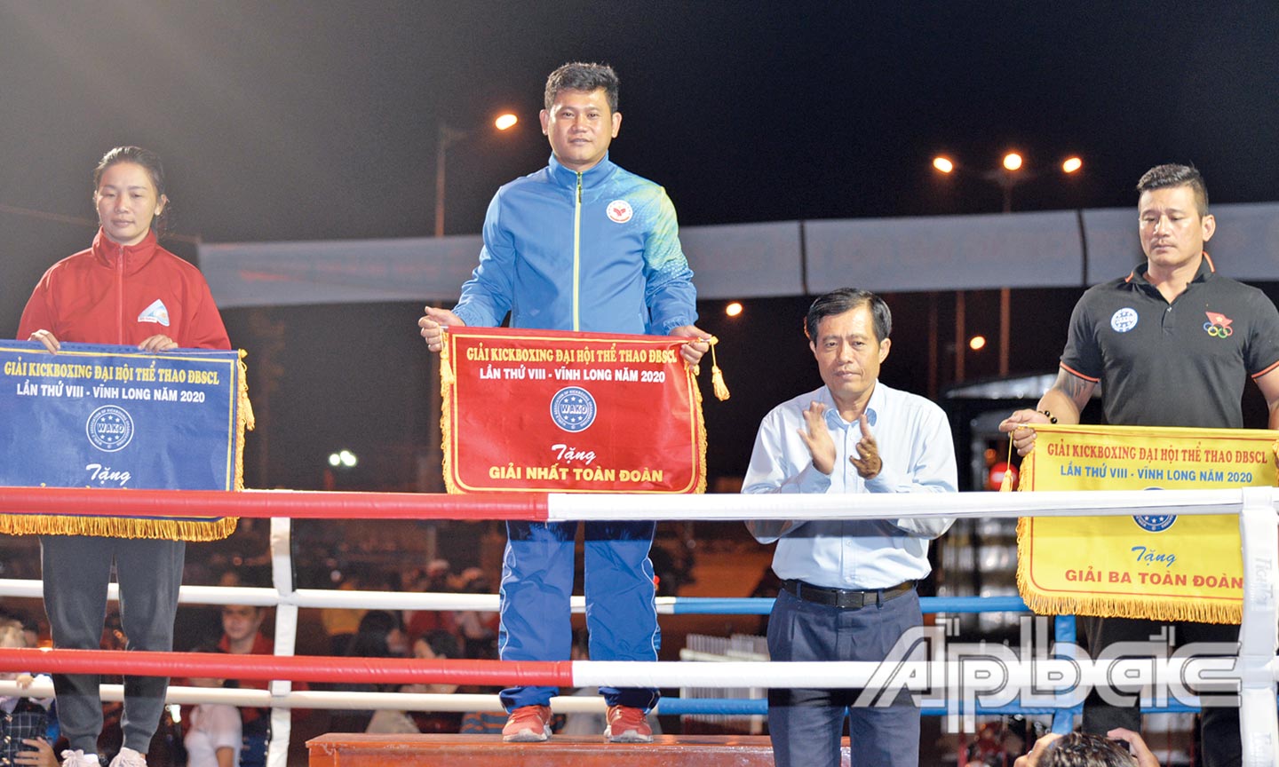 Đoàn Thể thao Tiền Giang đang tạm dẫn đầu Đại hội Thể thao ĐBSCL lần thứ VIII sau khi đạt  thành tích tốt ở bộ môn Kickboxing.