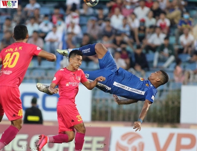 A perfect overhead kick from Rodrigo Dias made headlines across the world - Photo webgiaitri.vn.
