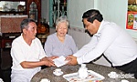 Thăm, tặng quà 6 gia đình cán bộ quân đội nghỉ hưu ở huyện Châu Thành