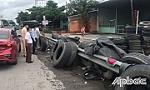 Ra quân xử lý buôn bán lấn chiếm đường dẫn cầu Mỹ Thuận