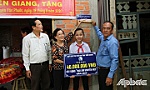 Huyện Tân Phước: Trao 2 Mái ấm khuyến học cho học sinh học giỏi khó khăn