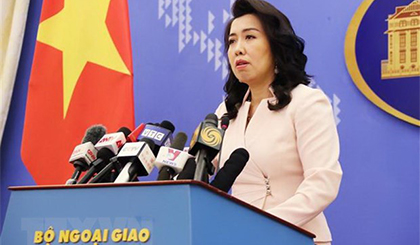 Việt Nam phản đối Trung Quốc điều tàu chiến, máy bay tới Trường Sa