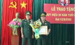 Đảng bộ Bộ đội Biên phòng Tiền Giang trao Huy hiệu 30 năm tuổi Đảng đợt 2-9