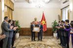 Azerbaijan ambassador receives Friendship order from Vietnamese President
