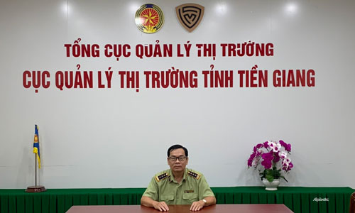 Phó Cục trưởng Cục Quản lý thị trường tỉnh Huỳnh Văn Nguyện