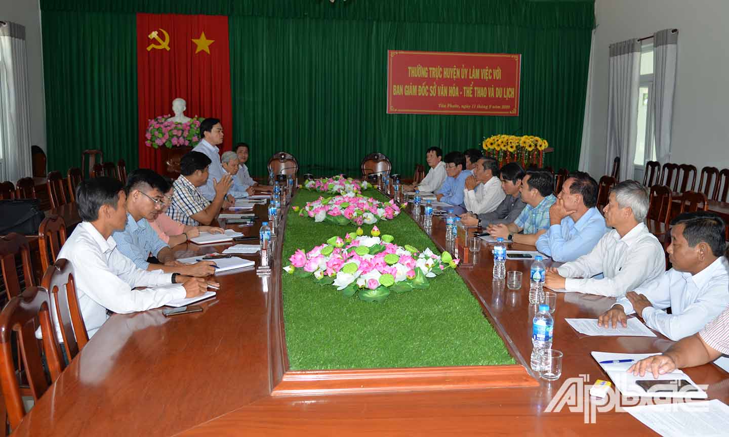 Qua khảo sát, các đại biểu đã đóng góp nhiều giải pháp giúp du lịch ở huyện Tân Phước phát triển.