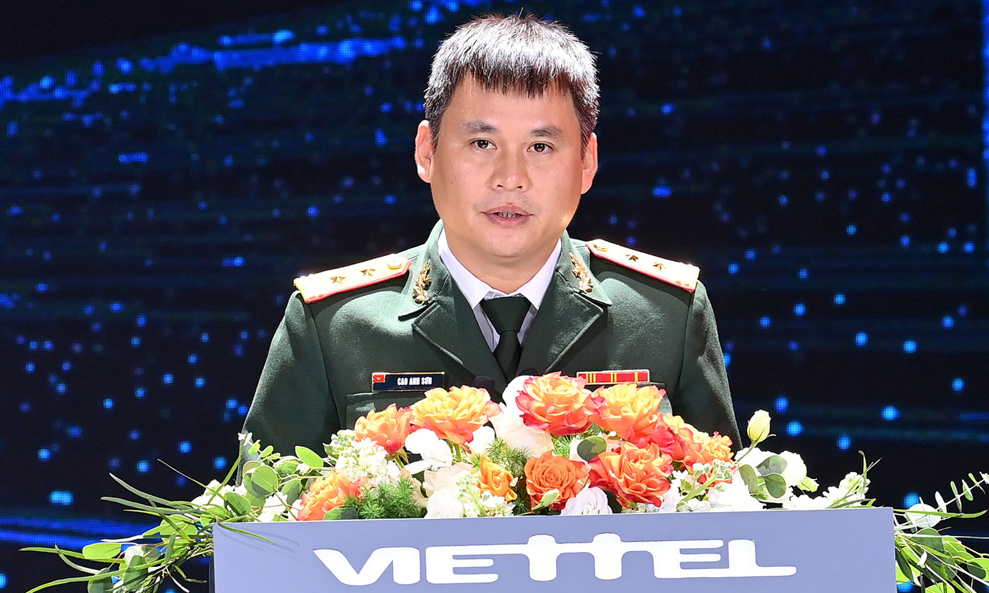 Ông Cao Anh Sơn, Tổng Giám đốc Viettel Telecom phát biểu tại Lễ kỷ niệm.