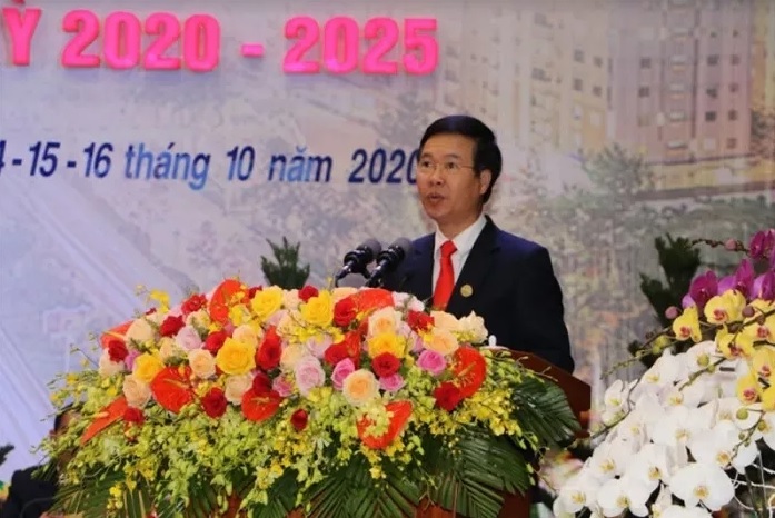  Politburo member and Head of the PCC’s Commission for Communication and Education Vo Van Thuong speaks at the 11th Congress of the Dong Nai Provincial Party Committee on October 15.