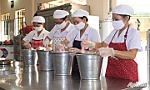 Tăng cường giám sát chất lượng bữa ăn bán trú tại trường học