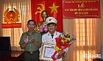Công an tỉnh Tiền Giang trao Huy hiệu 30 năm tuổi Đảng cho 2 đảng viên