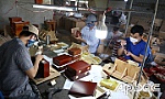 Chị Võ Thị Mỹ Tuyên khởi nghiệp với hộp gỗ