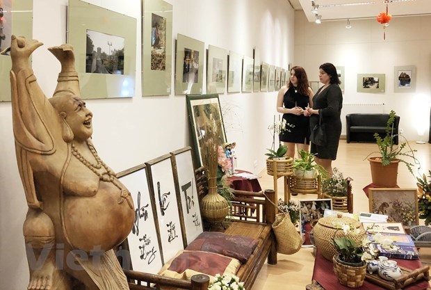 An exhibition on the Vietnamese culture in Hungary (Photo: VNA).