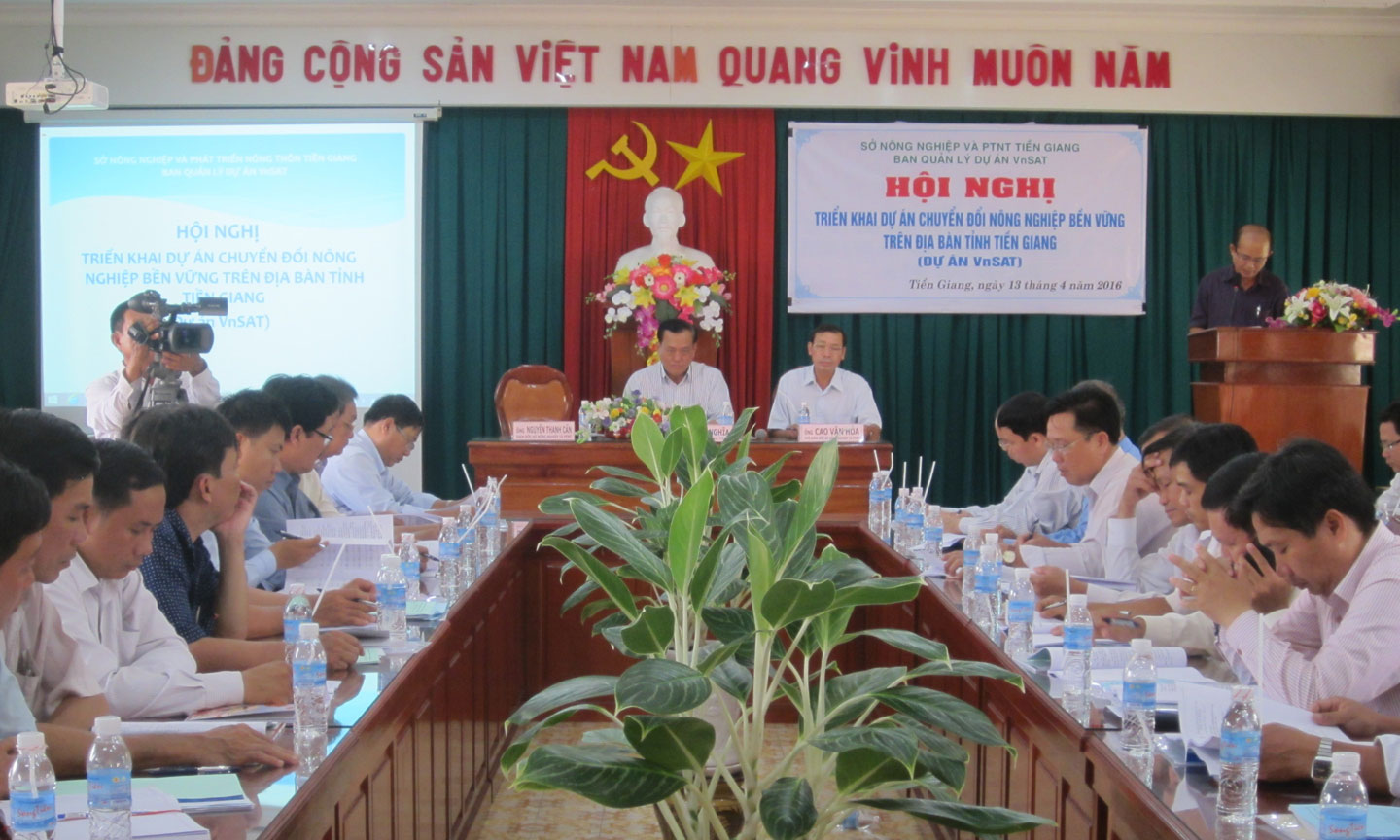 Hội nghị triển khai Dự án VnSAT tại Tiền Giang. 