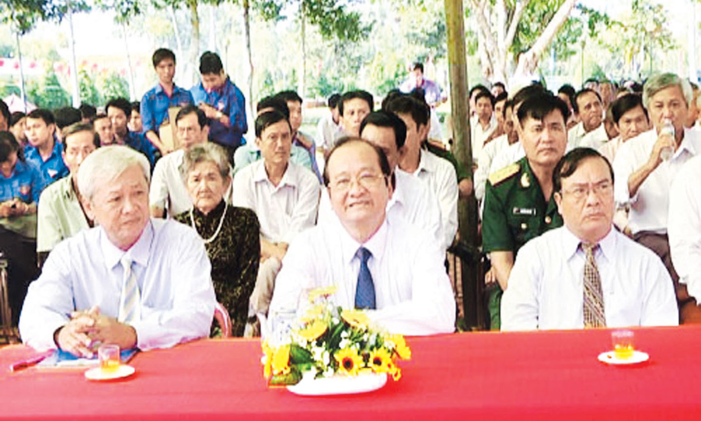 Lãnh đạo tỉnh Tiền Giang  dự lễ kỷ niệm 75 năm ngày Nam kỳ khởi nghĩa (23-11-1940 – 23-11-2015).