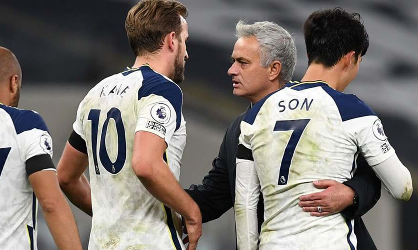 Mourinho và các học trò đang cho thấy sự ăn ý trong việc vận hành lối chơi của Tottenham. Ảnh: Vietnamnet.vn
